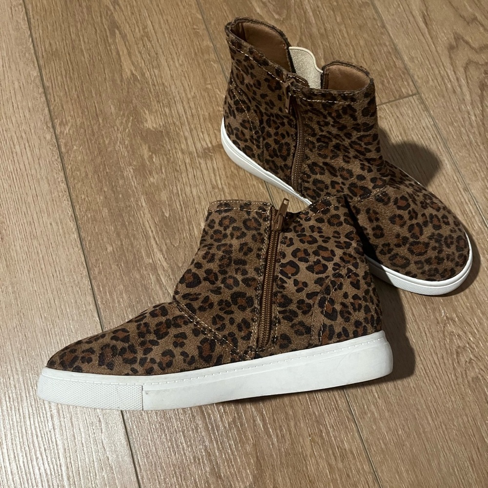 Harper Canyon Leopard Print Kids Boots